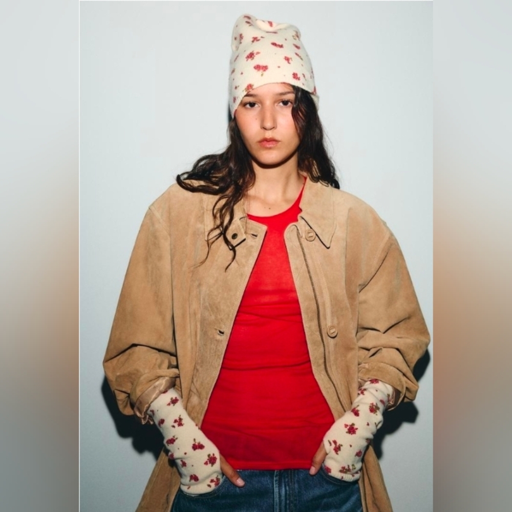 Zara Cream and Red Floral Knit Hat & FLORAL PRINT KNITTED GLOVES
